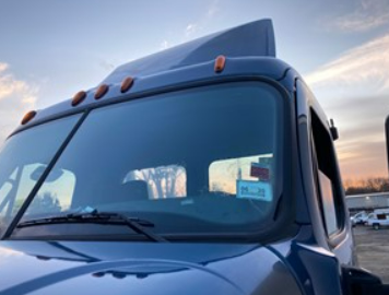 Freightliner windshield replacement Bakersfield
